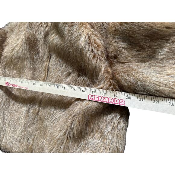 VTG Cropped Faux Fur (?) Jacket Ladies IWGWU Garment Workers Union Winter READ - Picture 8 of 11